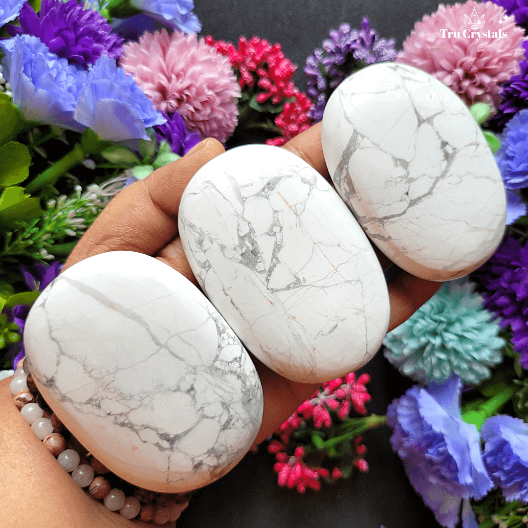 Howlite Palm Stone