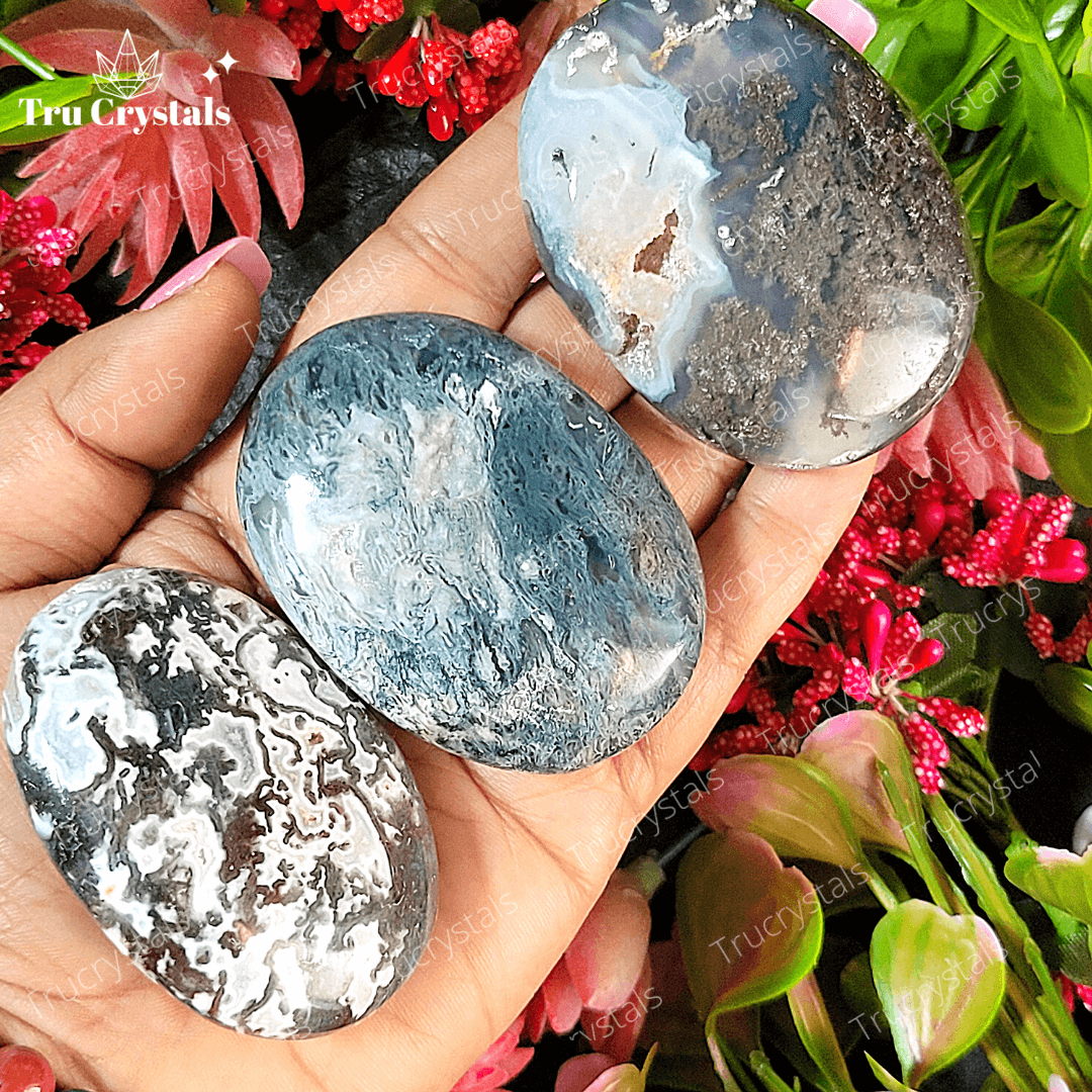 Moss Agate Palm Stone To Connect With The Energies of Gaia