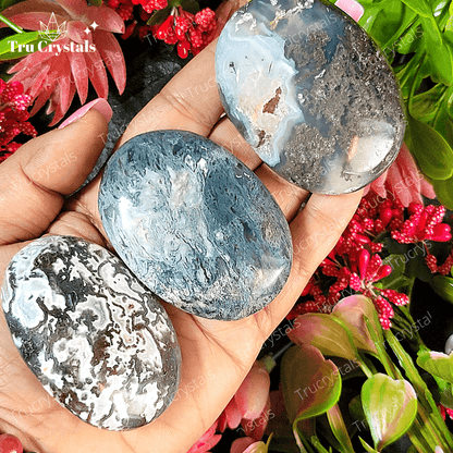 Moss Agate Palm Stone To Connect With The Energies of Gaia