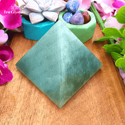 Green Aventurine Crystal Pyramid To attract Wealth and Prosperity